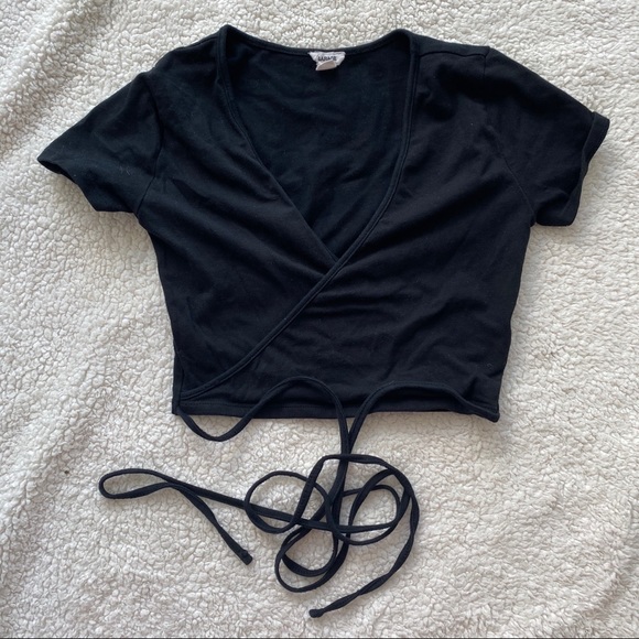 Garage tie crop top - Picture 1 of 2